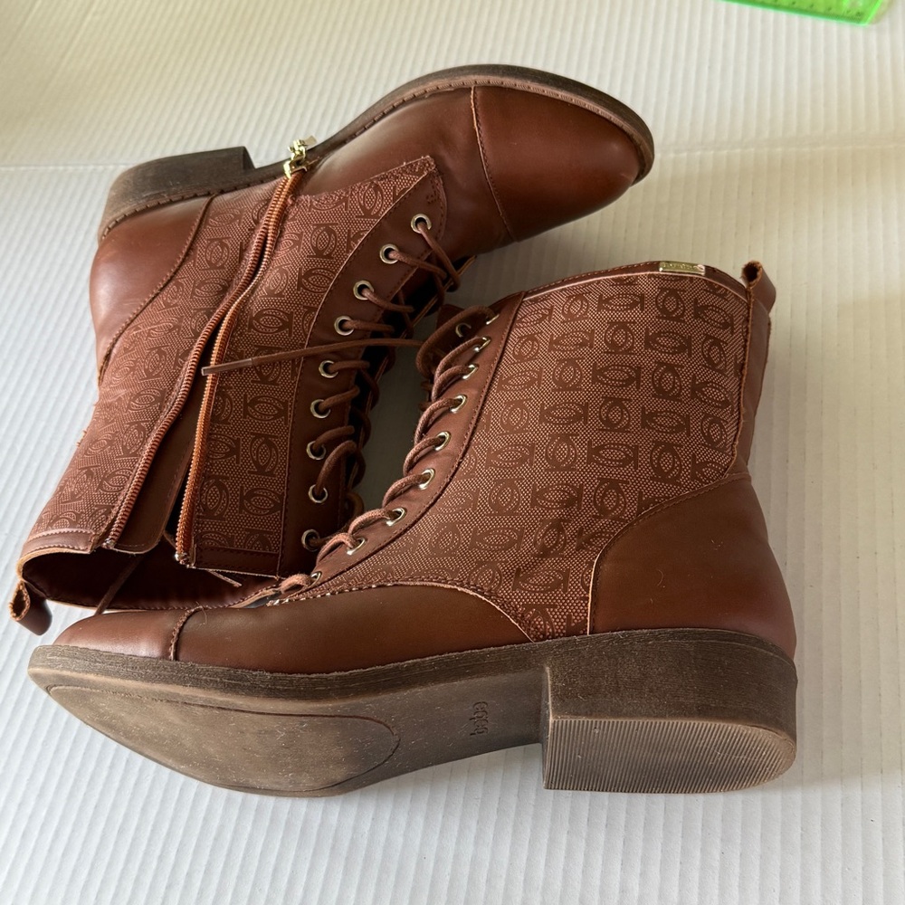 Bebe Monogram Tan Ankle Boots – Women’s Size 9.5 Side-Zip Combat Style